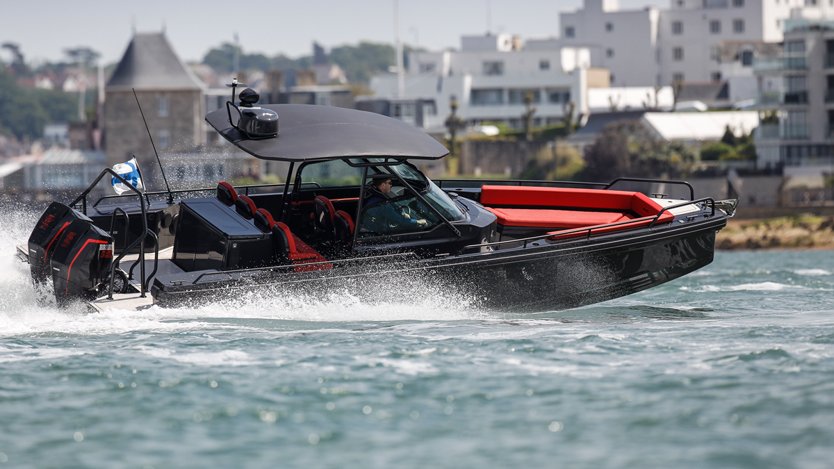 Axopar Brabus 500 — photo 3