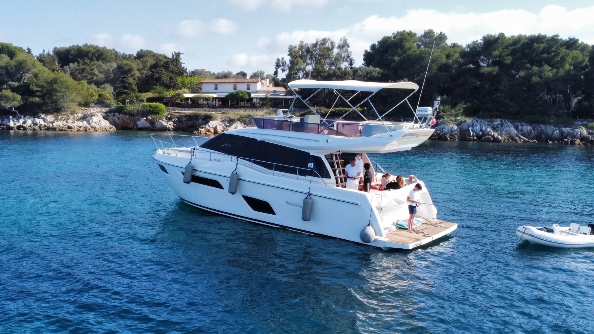Ferretti 450 — Yacht à moteur à louer Cannes