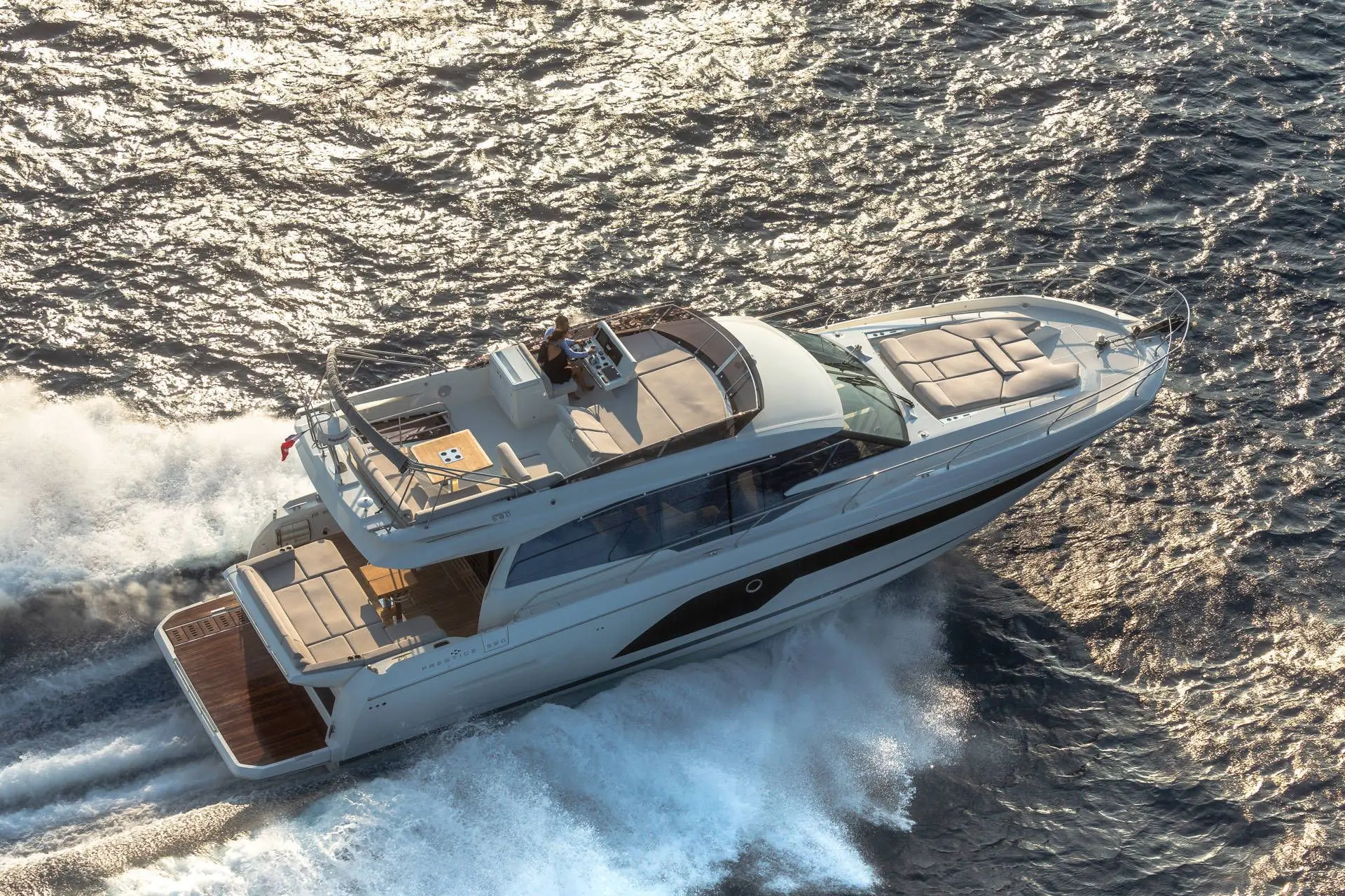 Prestige 590 Fly — photo 3