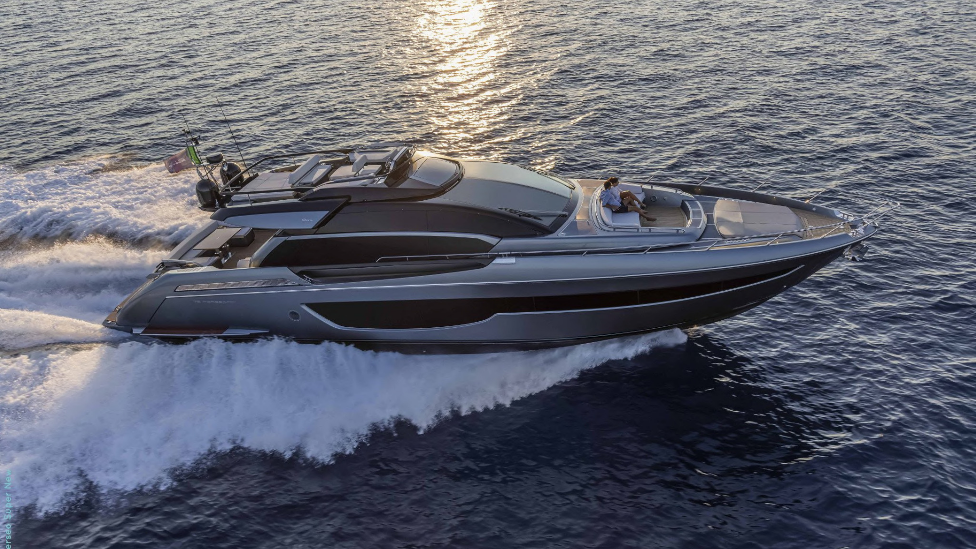 Riva 76 Perseo — Flybridge à louer Juan-les-Pins