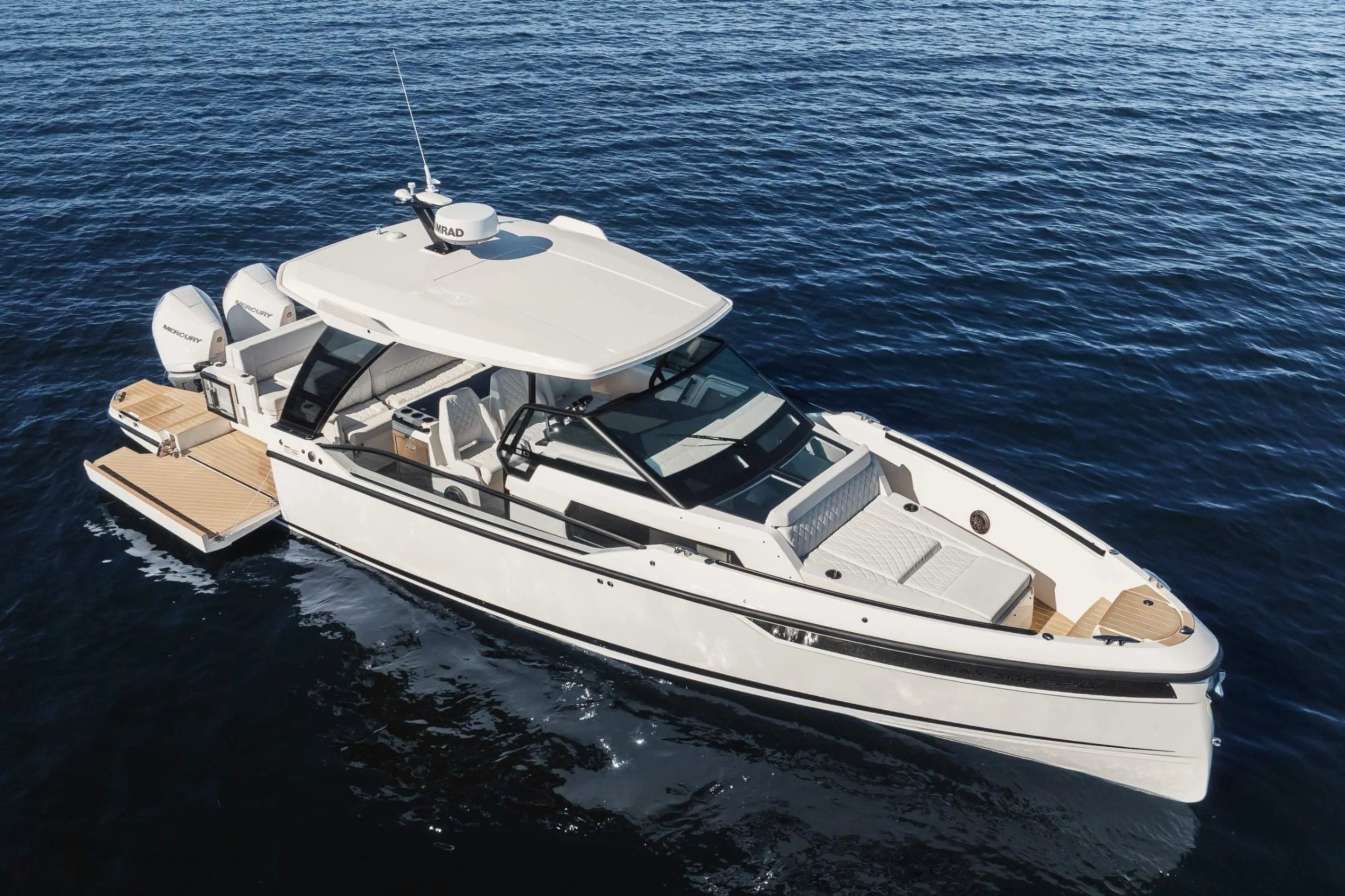 Saxdor 320 GTO — Day cruiser à louer Cannes